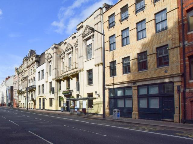 Apartment for rent in Castle Quarter, Falcon Lodge