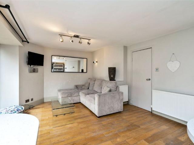 Apartment for rent in Silvermills, Scotland