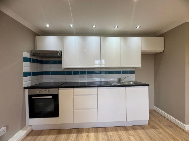 Apartment for rent in Dixons Green, West Midlands