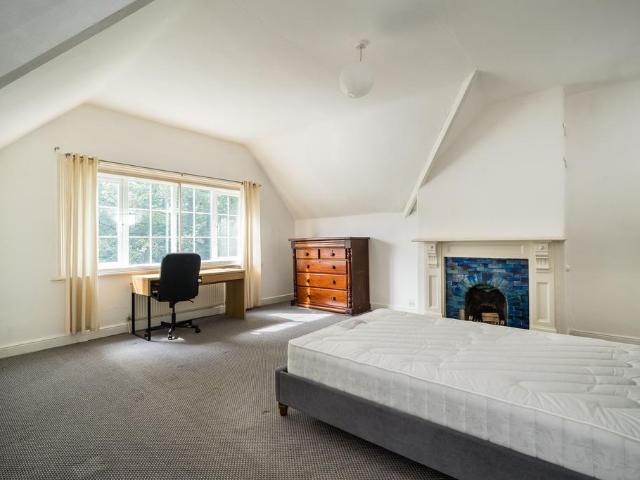Apartment for rent in Beckett Park, Headingley