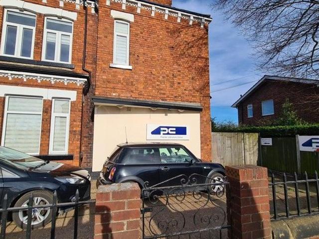 Studio for rent in Bentley, South Yorkshire