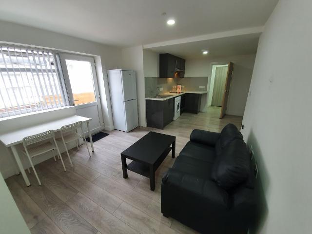 Apartment for rent in Maindy, Cardiff