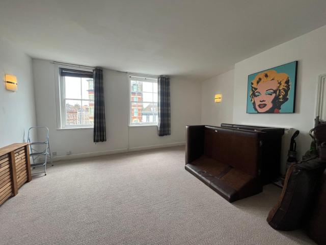 Apartment for rent in Midway, Kent