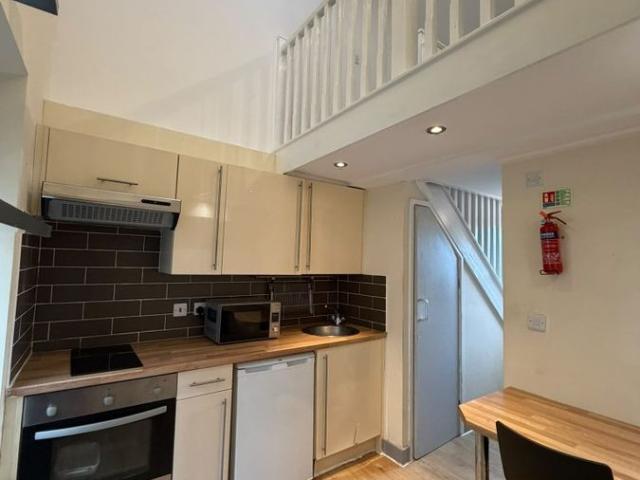 Apartment for rent in Huddersfield, West Yorkshire