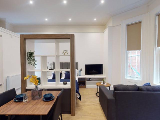 Studio for rent in Woodhouse, West Yorkshire