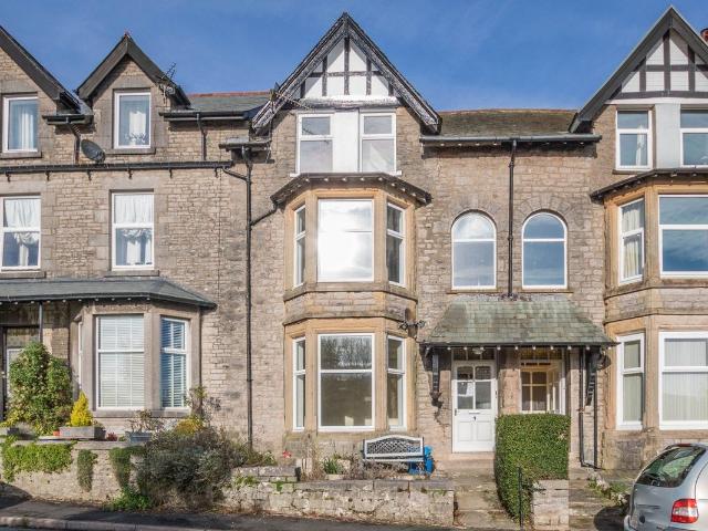 Apartment for rent in Grange-over-sands