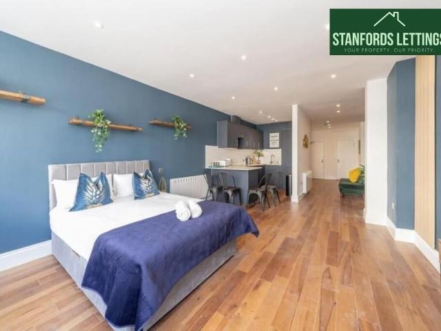 Studio for rent in Brunswick, Brighton
