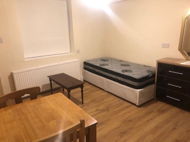Apartment to rent in Bluebell, North Tipperary