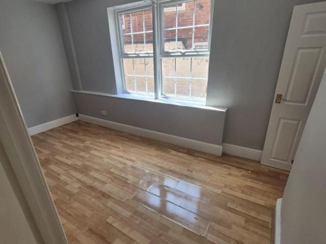Apartment for rent in Newtown, Costhorpe