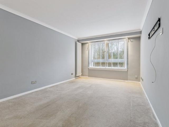 Apartment for rent in Milngavie, Scotland
