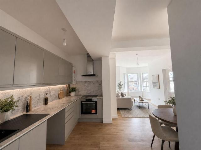 Apartment for rent in Five Acres, Hertfordshire