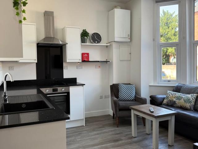 House for rent in Compton Acres, Barton In Fabis