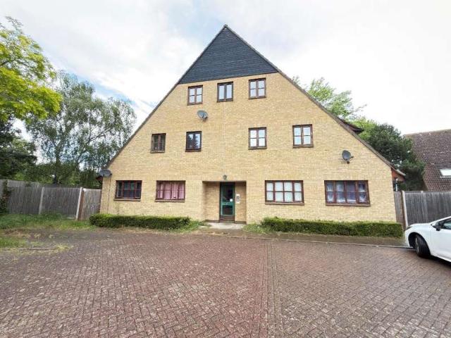 Flat for sale in Parnwell, Peterborough