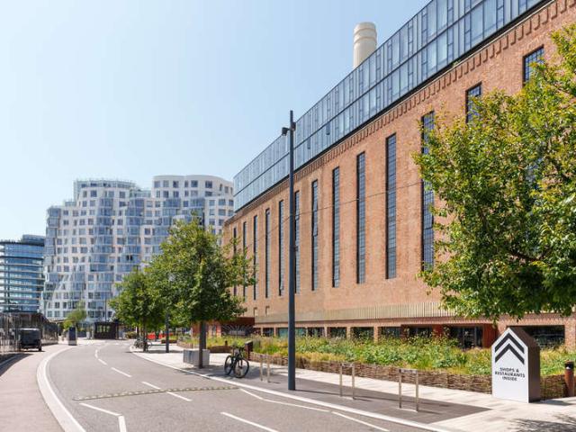 Flat for sale in Nine Elms, Greater London