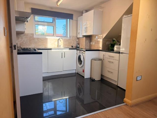 Apartment for rent in West Hendon, The Hyde