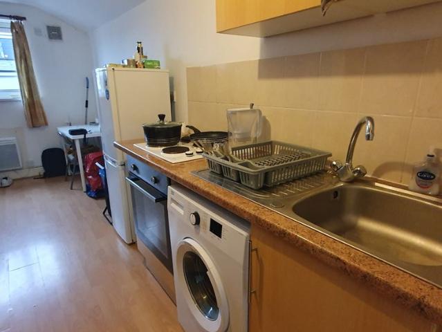 Studio for rent in Falcon Lodge, Wales