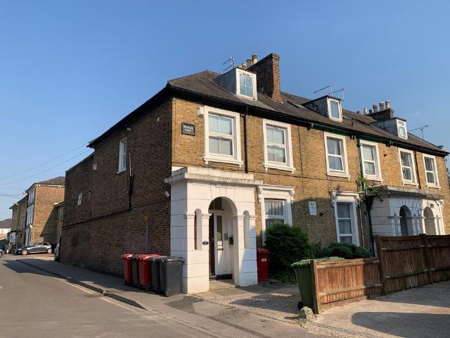 Apartment for rent in Slough