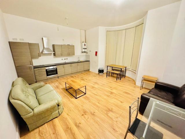Apartment for rent in Dixons Green, West Midlands