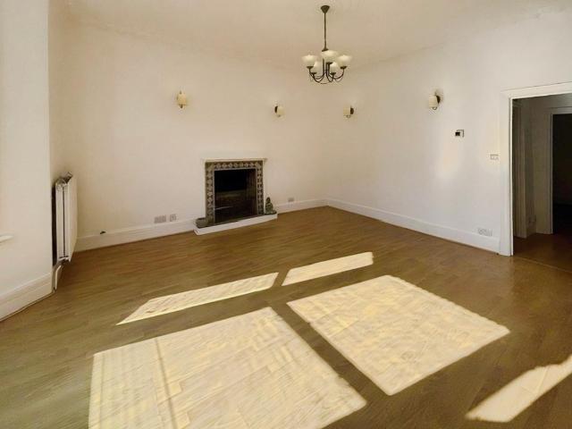 Apartment for rent in North Sheen, Greater London