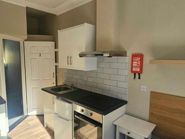 Studio to rent in Bluebell, North Tipperary