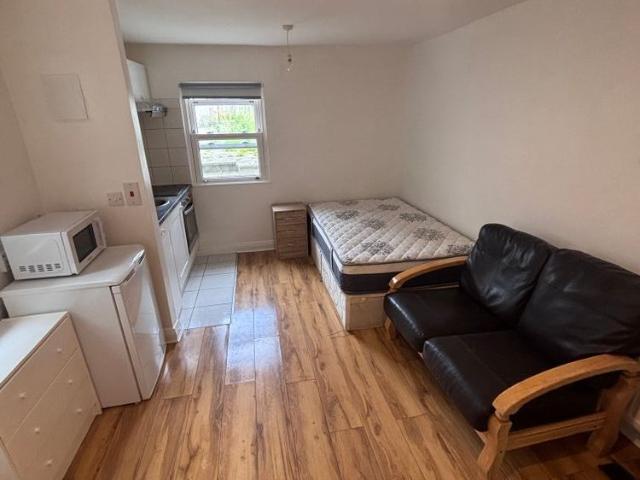 Apartment to rent in Bluebell, North Tipperary
