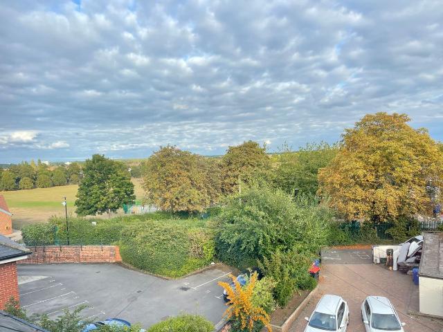 Apartment for rent in City Centre, Wheatley