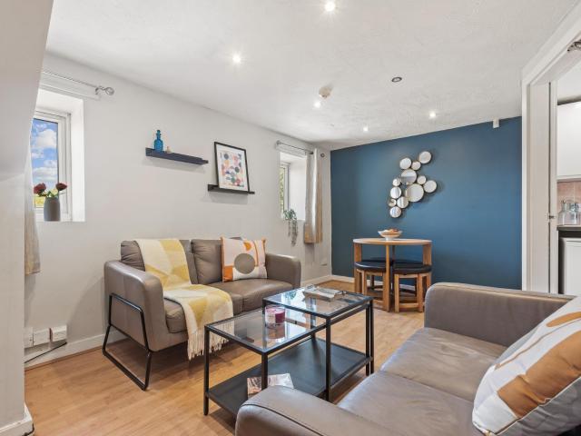 Apartment for rent in Hyde Park, Leeds
