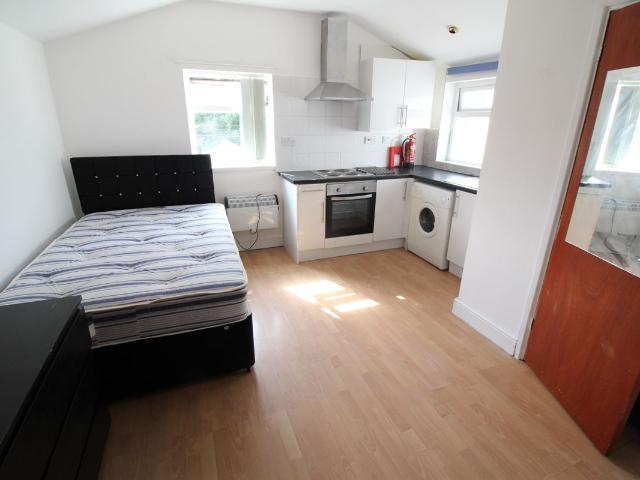 Studio for rent in Falcon Lodge, Wales
