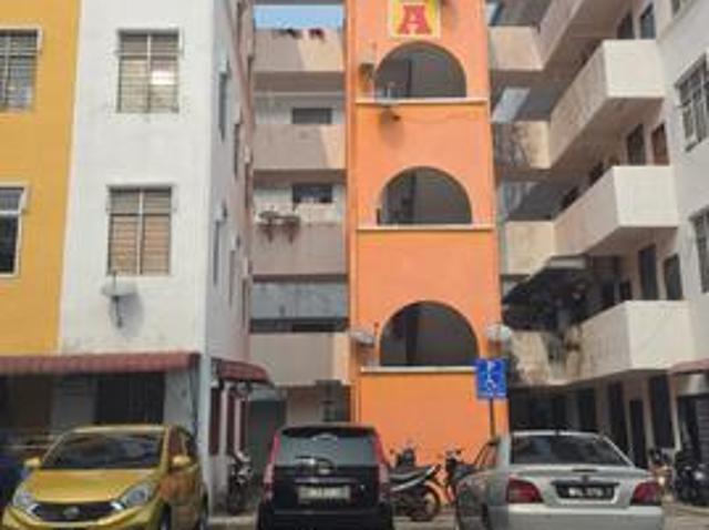 Flat for sale in Tanjong Sepat, Selangor