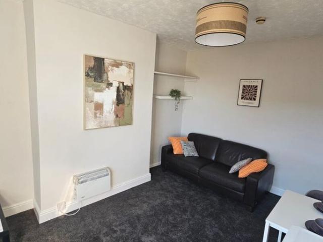 Apartment for rent in Wortley, West Yorkshire
