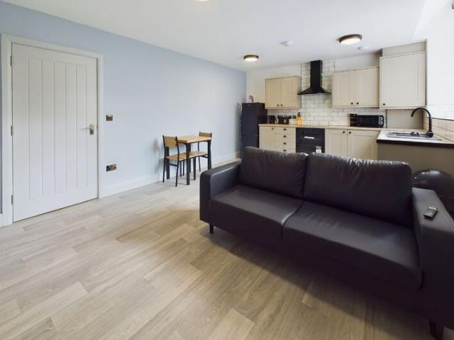 Apartment for rent in Four Lane Ends, Blackburn