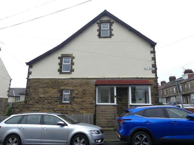 Flat for rent in Middleton Estate, Bradford