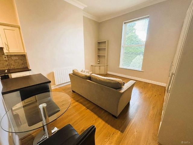 Apartment to rent in Bluebell, North Tipperary