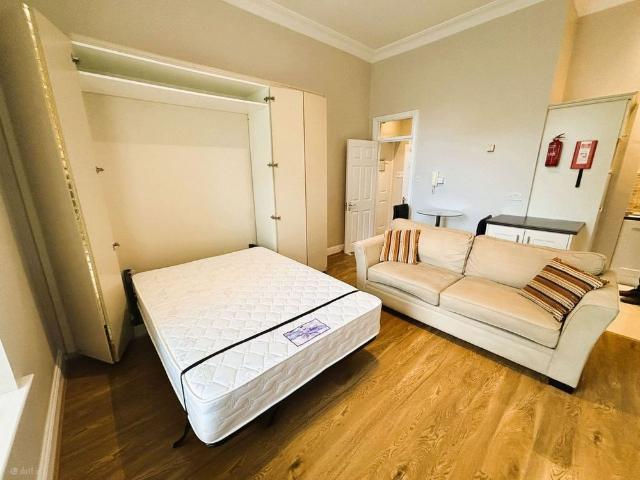 Apartment to rent in Bluebell, North Tipperary