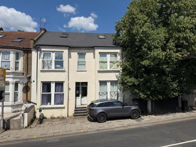 Studio for rent in Harlesden, Greater London