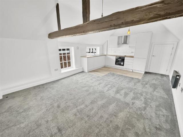 Apartment for rent in Bocking, Chipping Hill