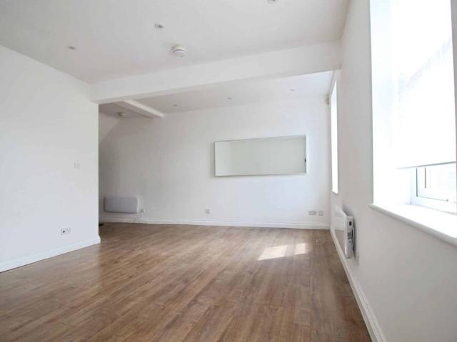 Apartment for rent in Rodbourne, Swindon
