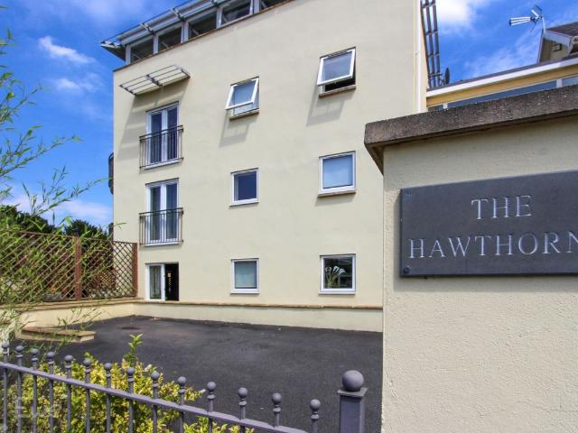 Apartment for rent in Rowanfield, Golden Valley