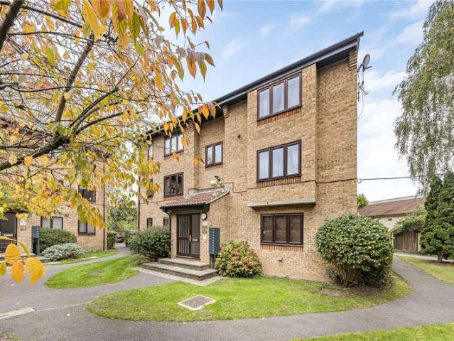Flat for sale in London Borough of Merton, Greater London