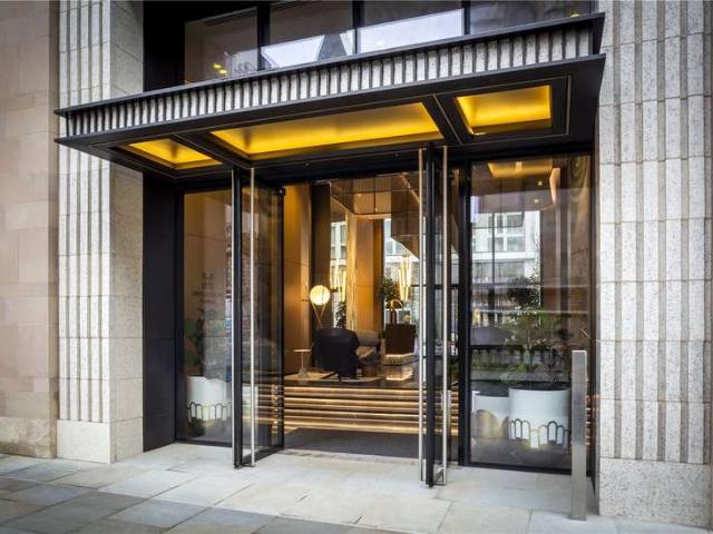 Flat for sale in St Clement Danes, Greater London