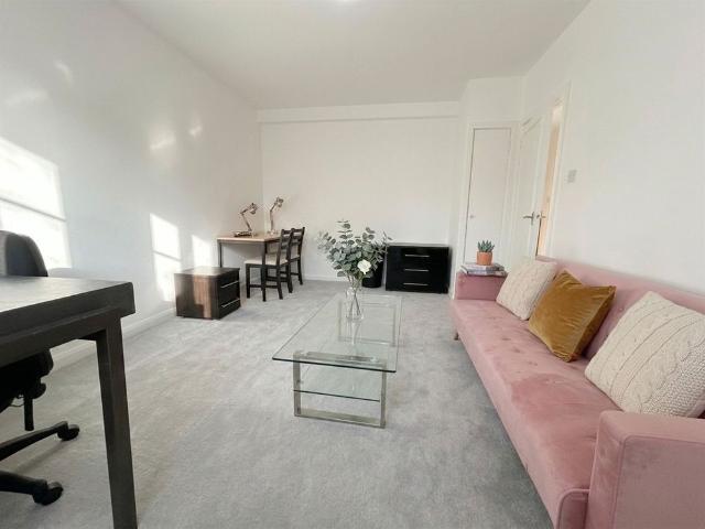 Apartment for rent in St. John's Wood, Greater London