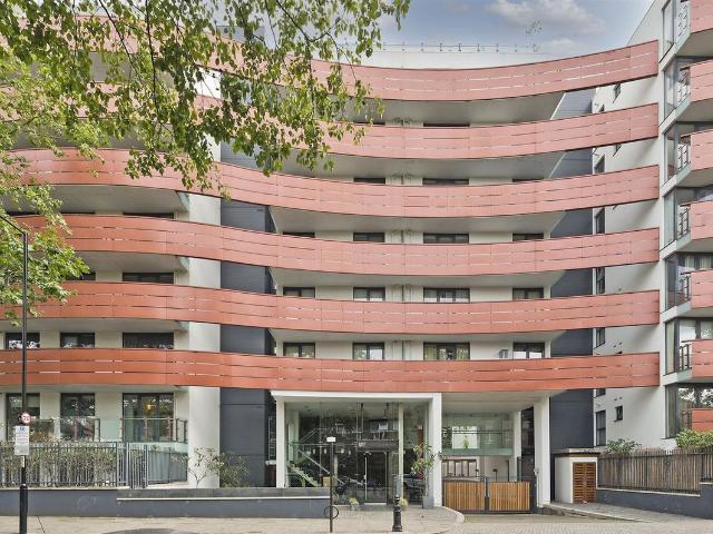 Apartment for rent in North Kensington, Greater London