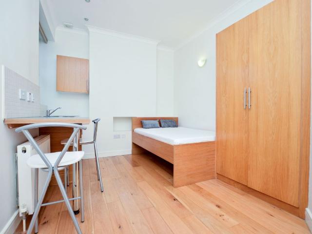 Studio for rent in Golders Green, Greater London