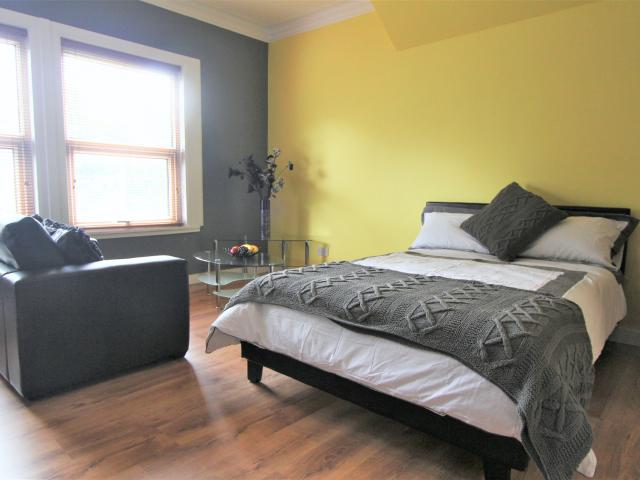 Apartment for rent in Dyffryn Clydach, Neath Abbey
