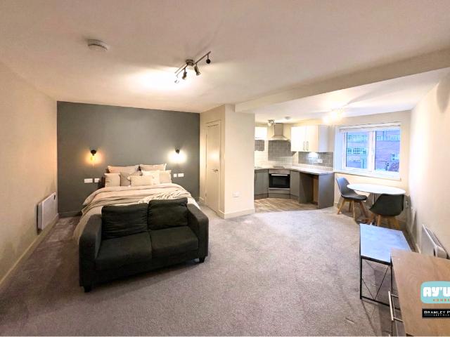 Studio for rent in Moorgate, Rotherham