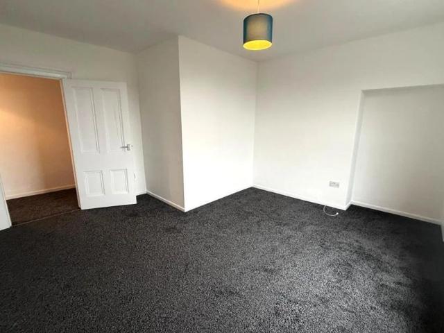 Apartment for rent in Haden Hill, Fold Hill