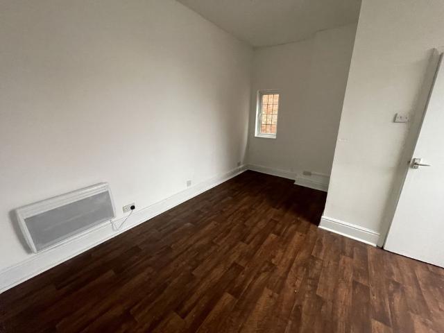 Studio for rent in Highfields, Old Wharf