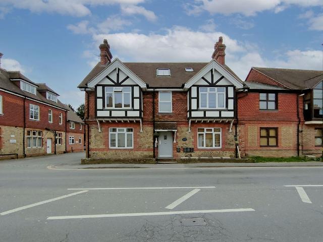 House for rent in Littlecote, West Sussex