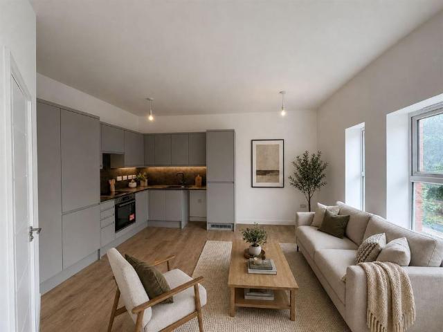 Apartment for rent in Five Acres, Hertfordshire