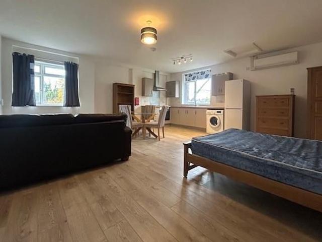 Studio for rent in Millfield, Peterborough